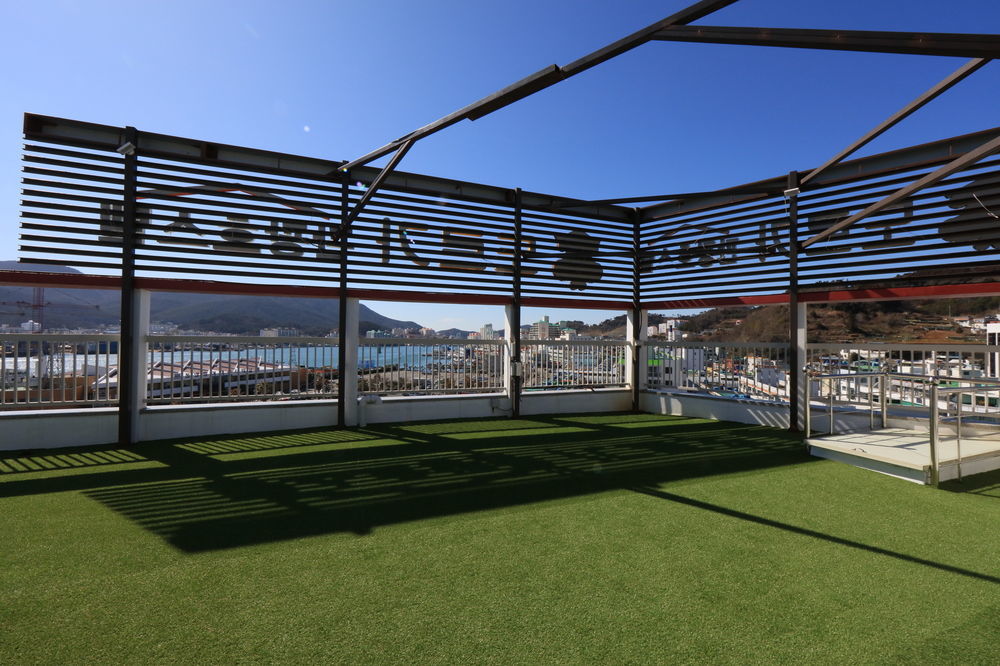 Dorcas Tourist Hostel Tongyeong Exterior photo
